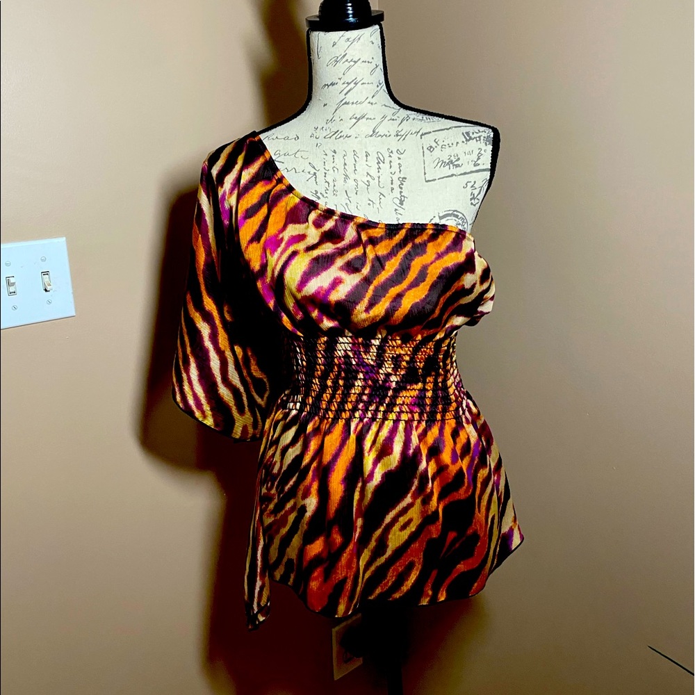 Arden b top